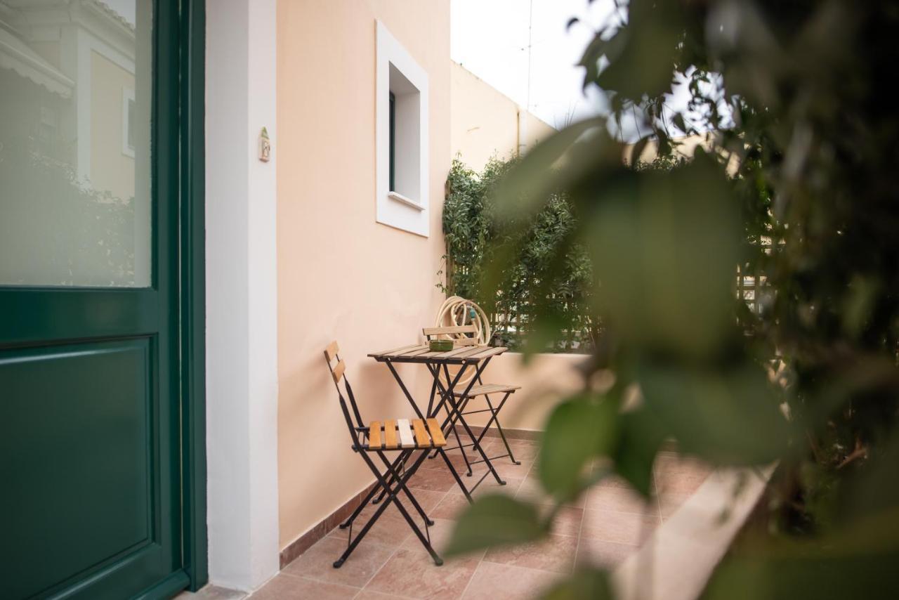 Twin House Spetses Hotel Buitenkant foto
