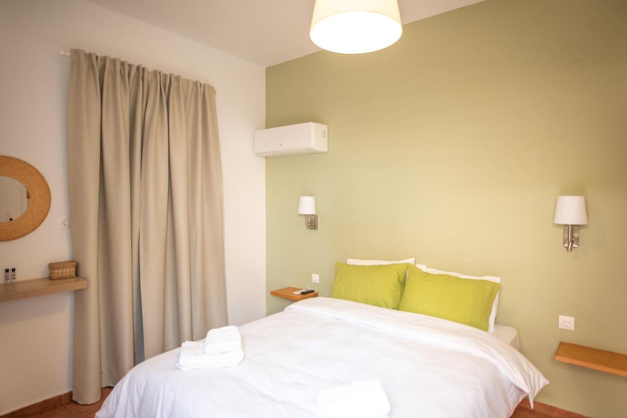 Twin House Spetses Hotel Buitenkant foto